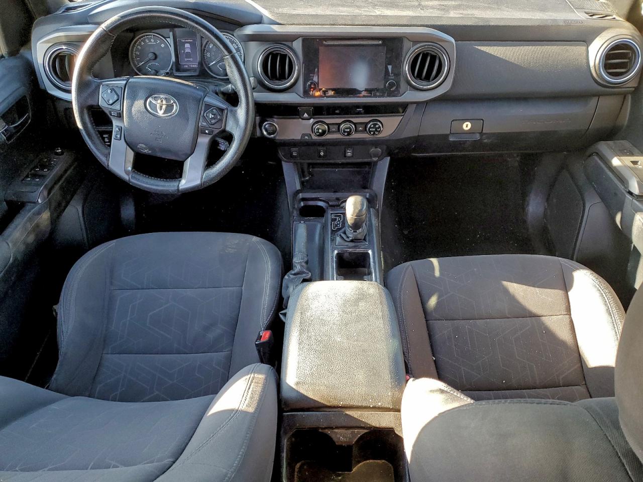 Toyota Tacoma Double Cab Image 8