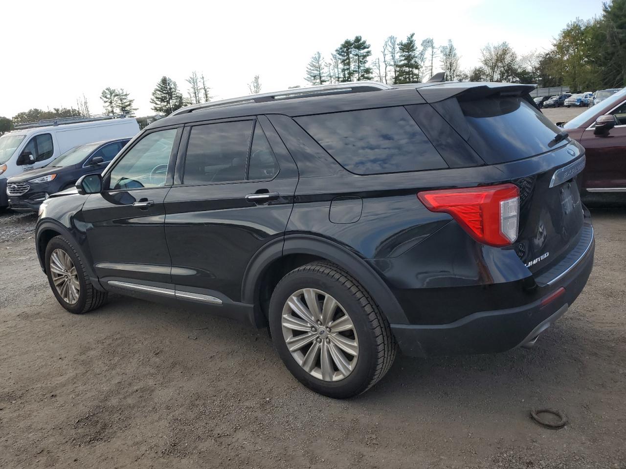 Ford Explorer Limited Image 10