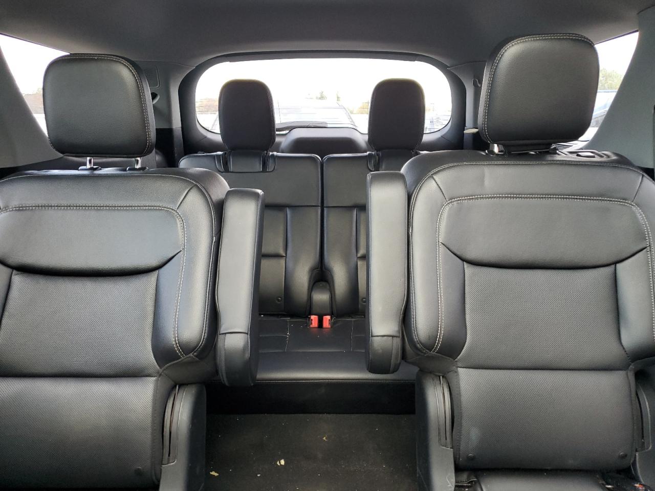 Ford Explorer Limited Image 5