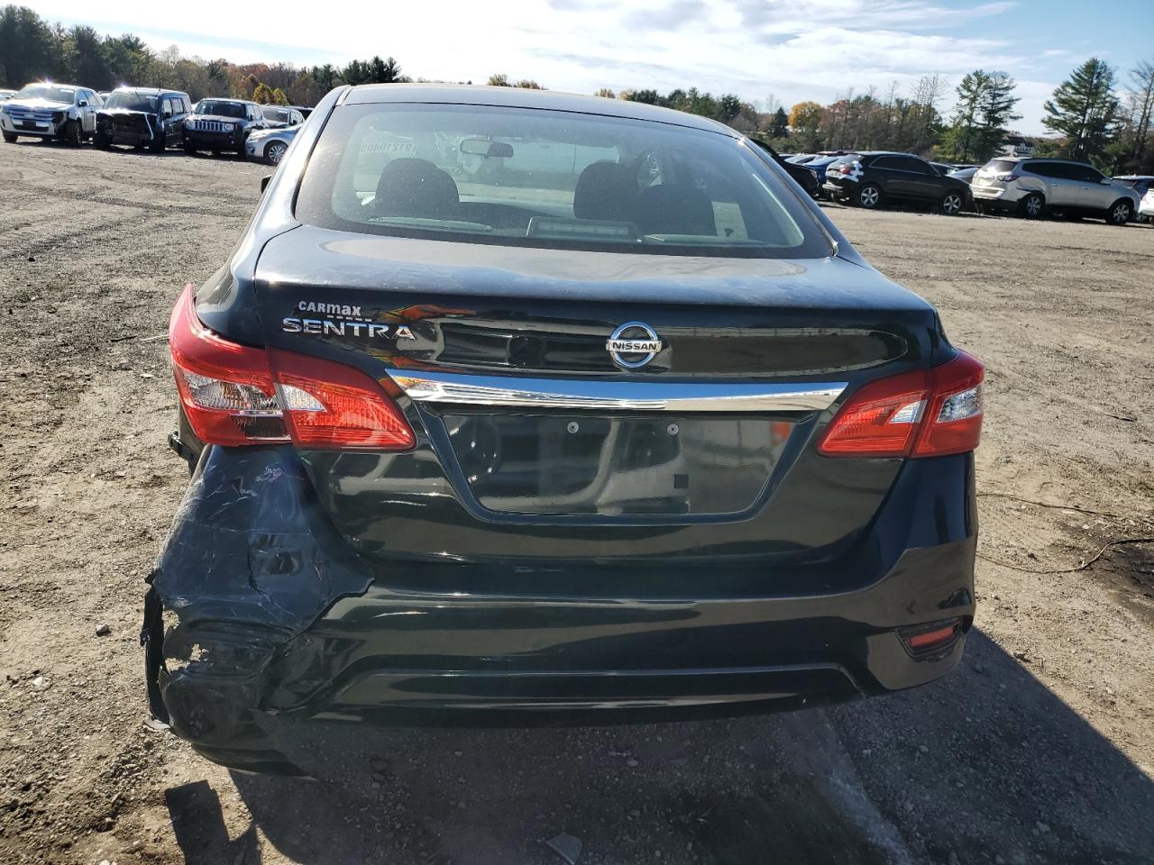 Nissan Sentra S Image 6