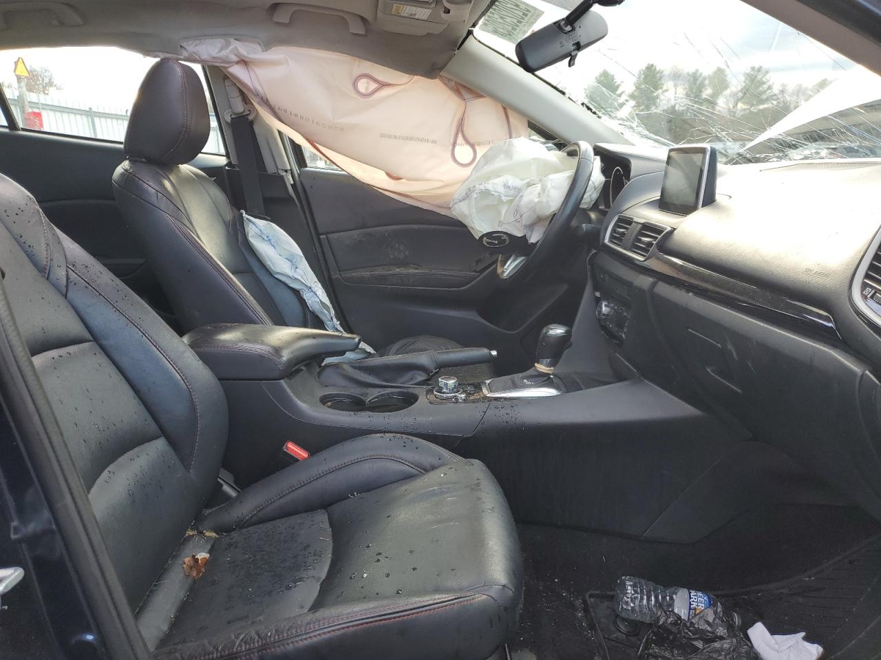 Mazda 3 Grand Touring Image 7