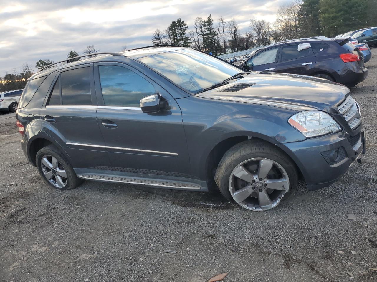 Mercedes-Benz M-Class 350 4matic Image 7