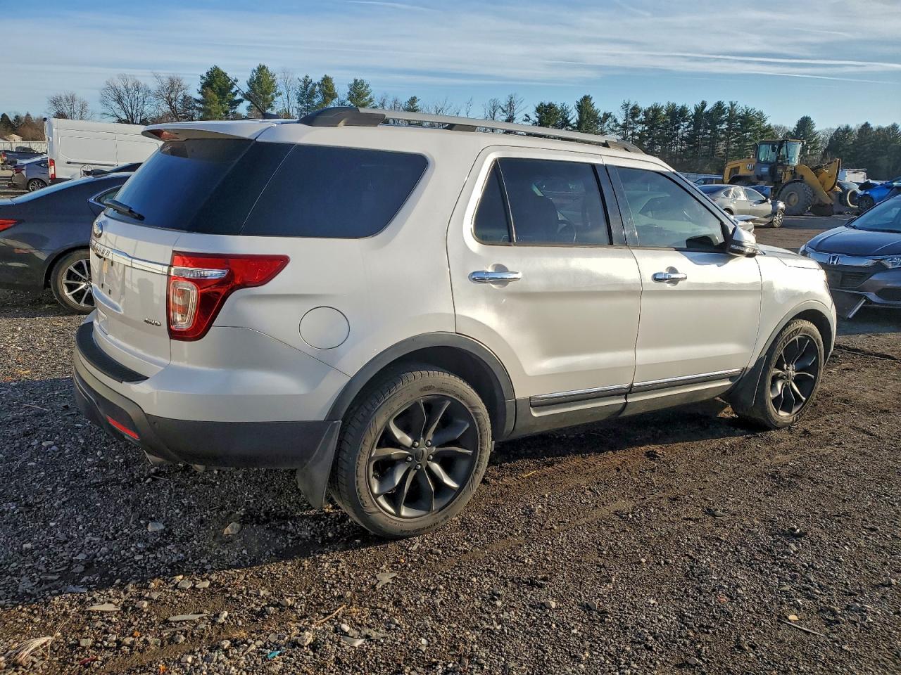 Ford Explorer Limited Image 7