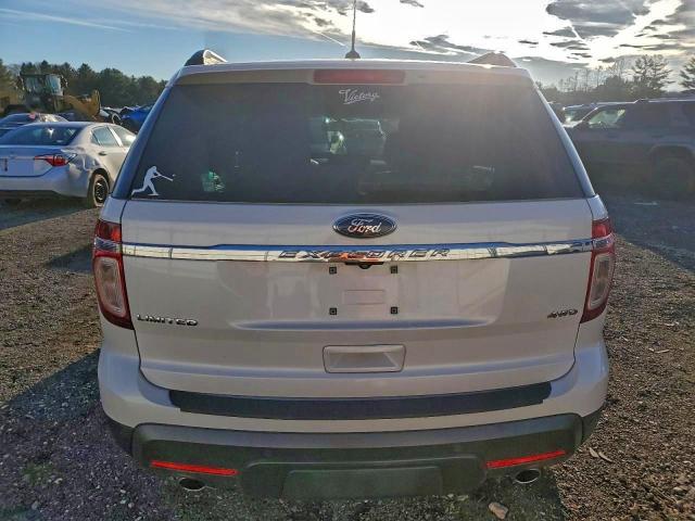 Ford Explorer Limited Image 12