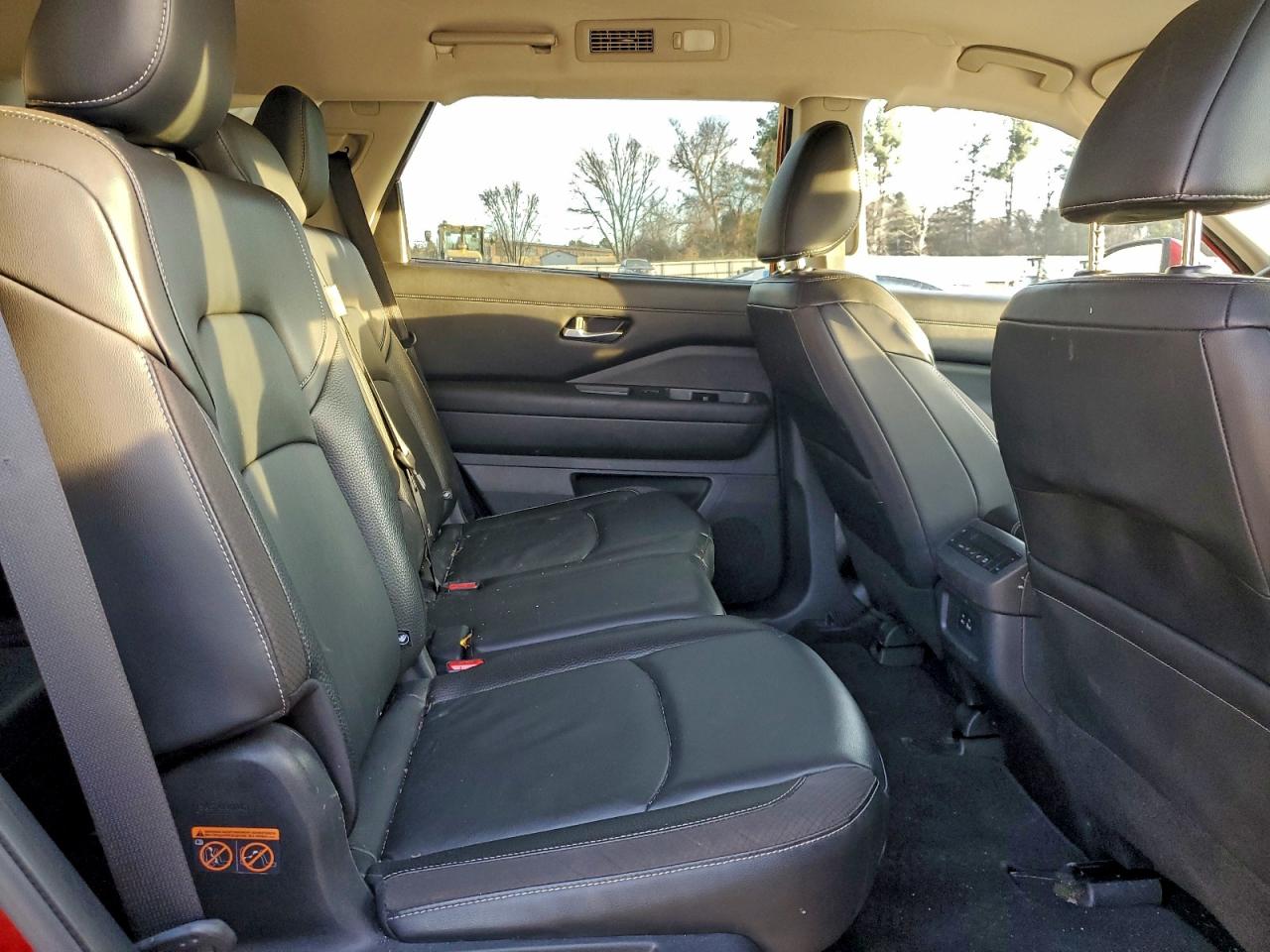 Nissan Pathfinder Sl Image 8