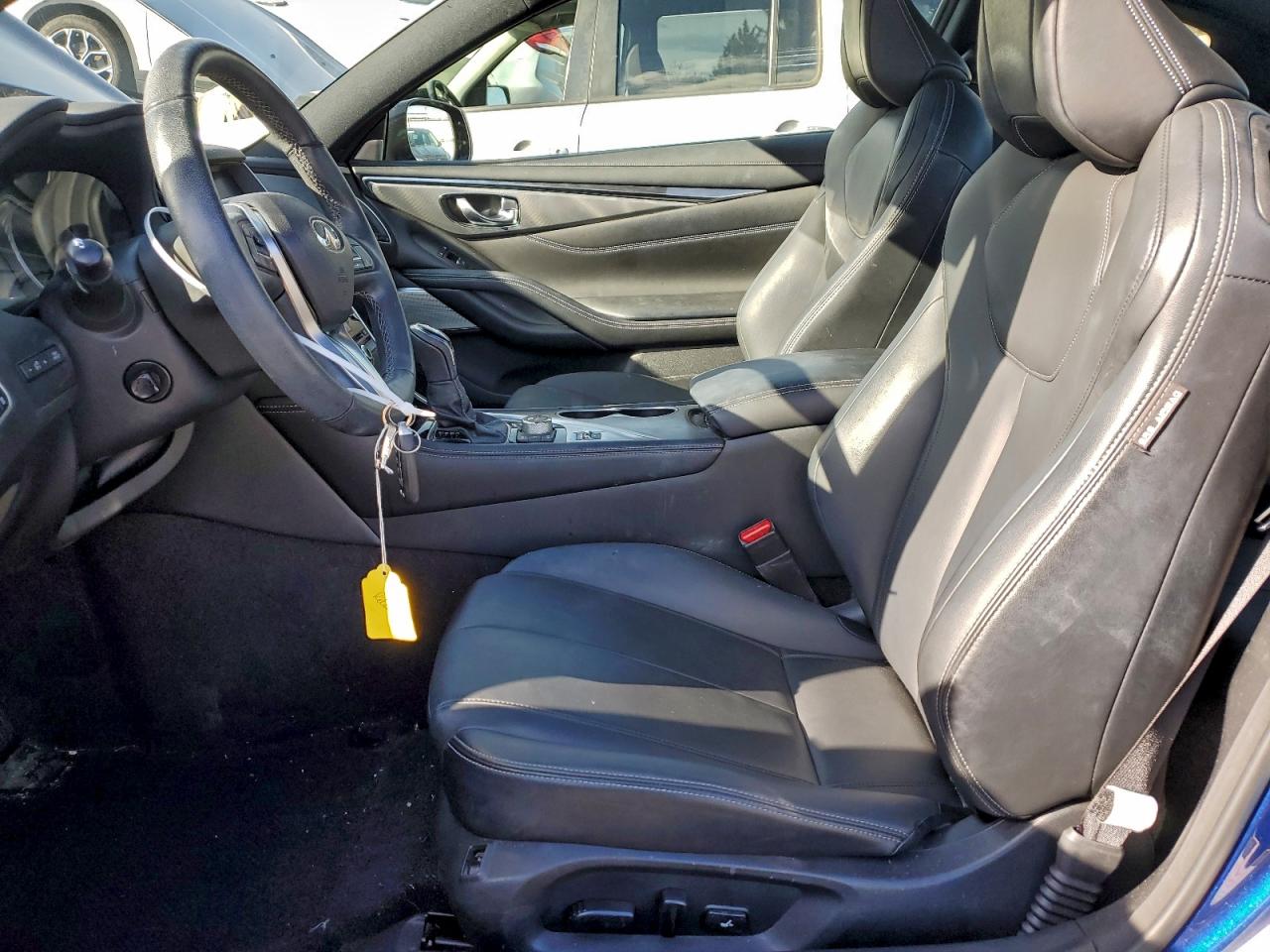 INFINITI Q60 Luxe 300 Image 11