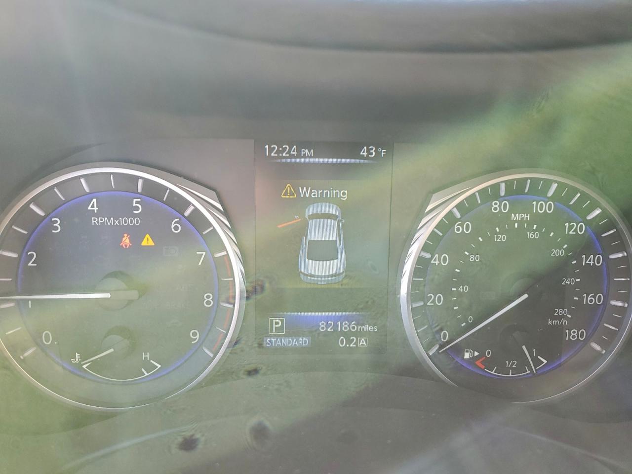 INFINITI Q60 Luxe 300 Image 9