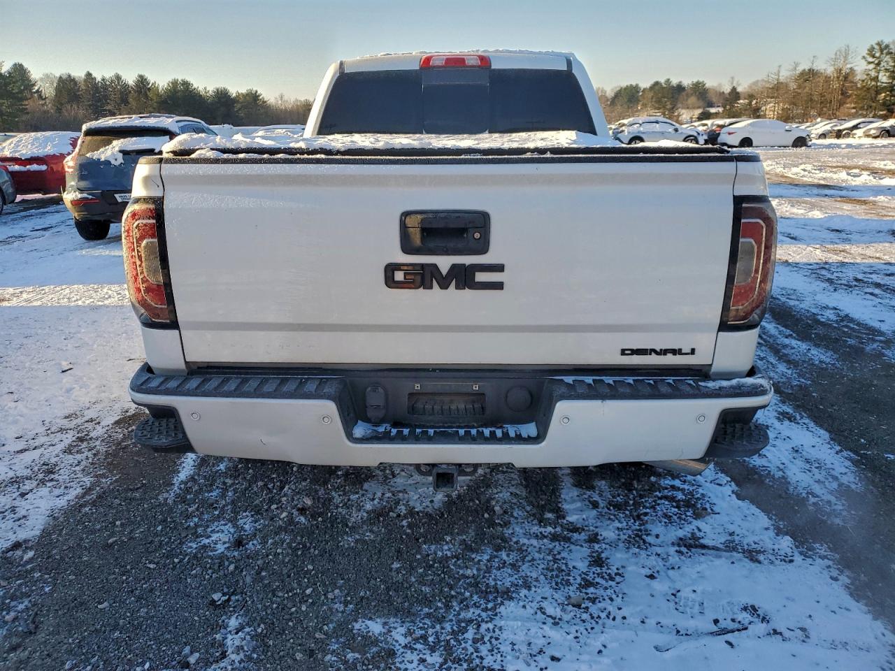 GMC Sierra K1500 Denali Image 7