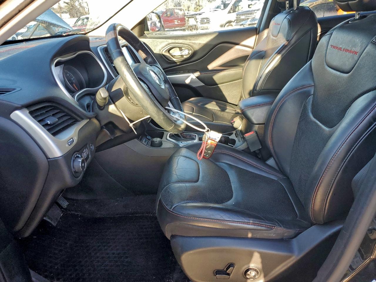 Jeep Cherokee Trailhawk Image 5