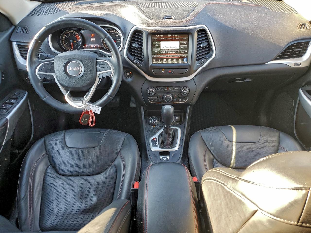 Jeep Cherokee Trailhawk Image 7