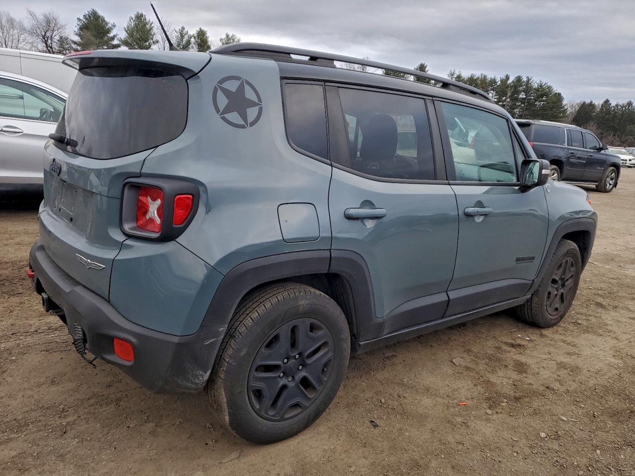 Jeep Renegade Trailhawk Image 10