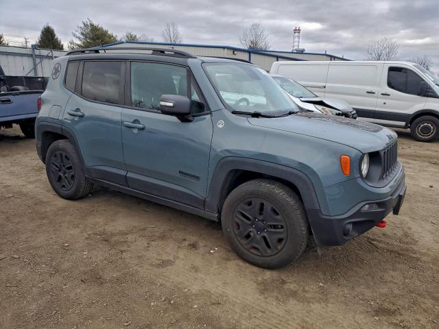 Jeep Renegade Trailhawk Image 11