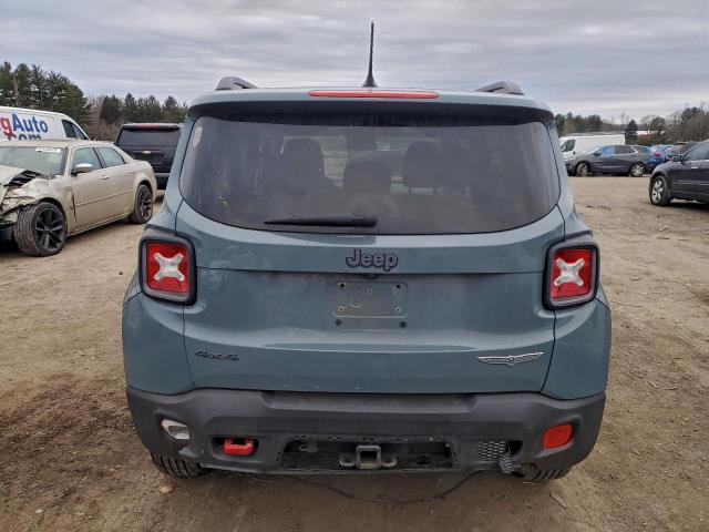 Jeep Renegade Trailhawk Image 2