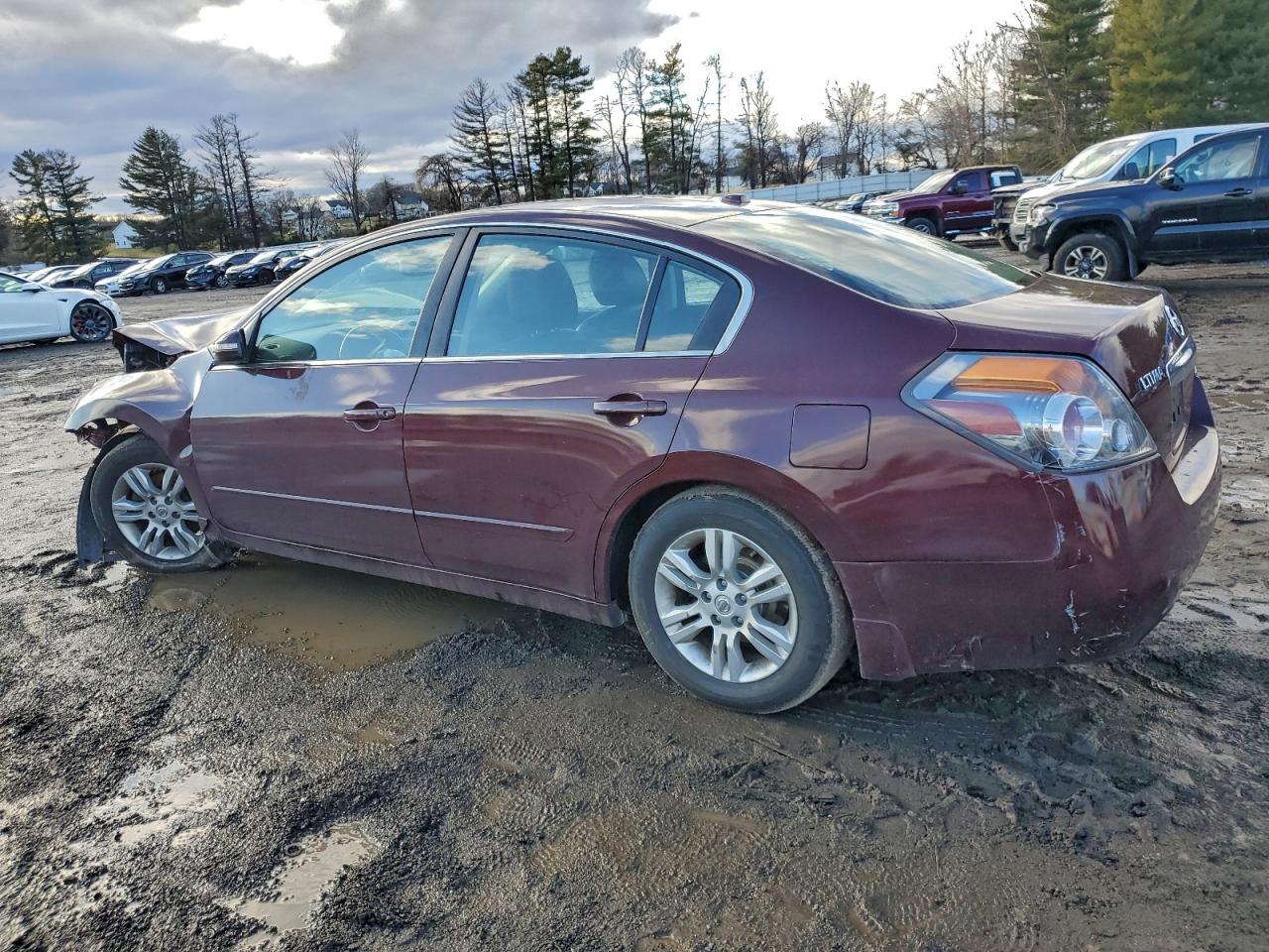 Nissan Altima Base Image 10