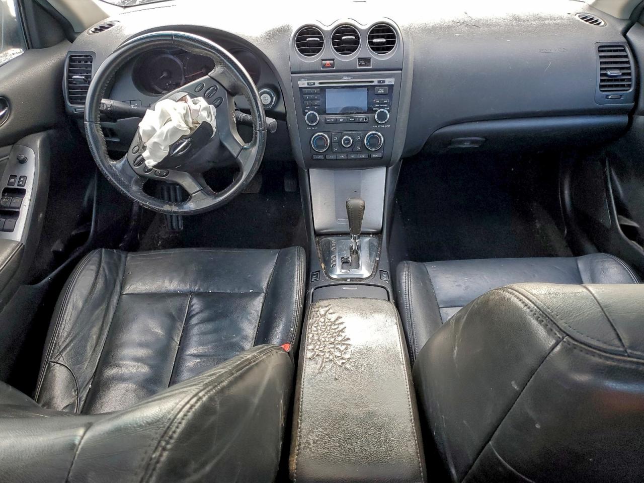 Nissan Altima Base Image 5