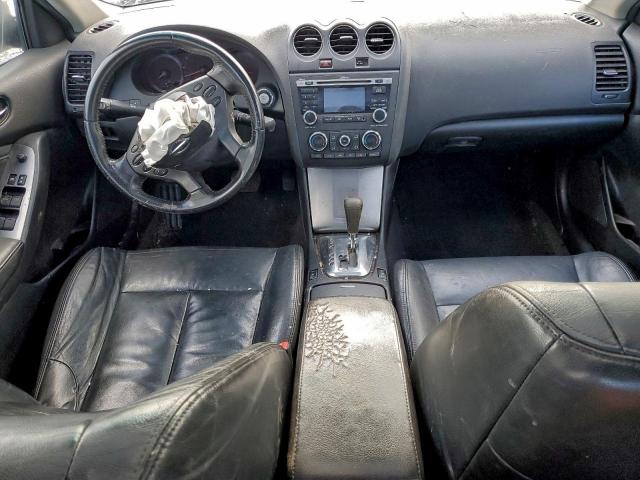 Nissan Altima Base Image 5