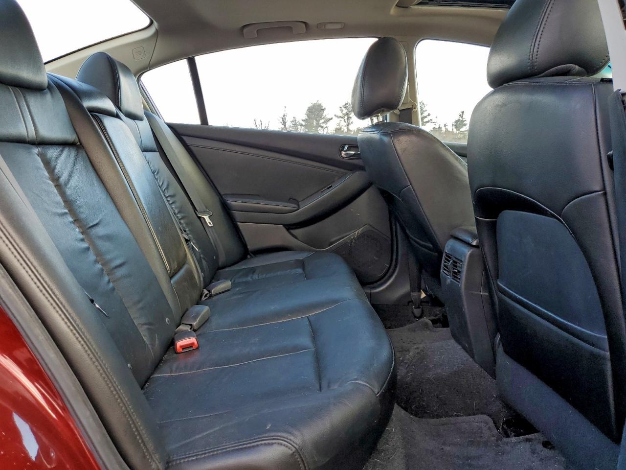 Nissan Altima Base Image 7