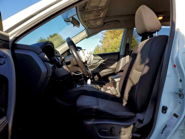 Nissan Rogue S Image 8