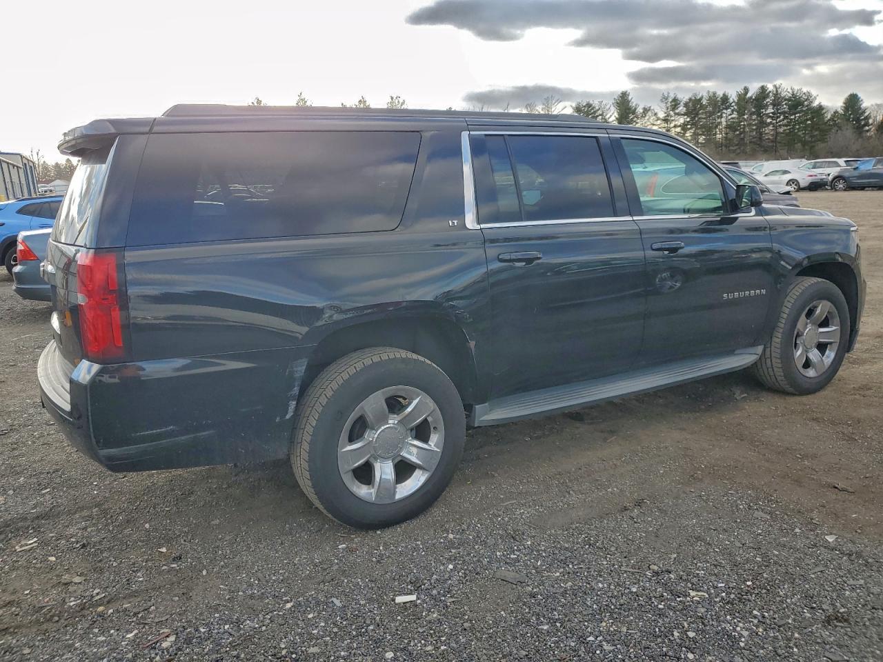 Chevrolet Suburban K1500 Lt Image 8