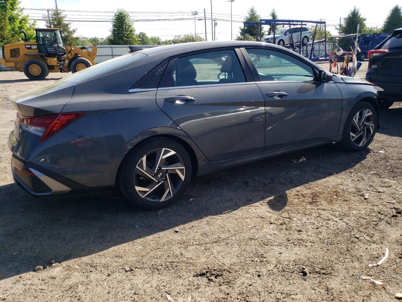 Hyundai ELANTRA Sel Image 3