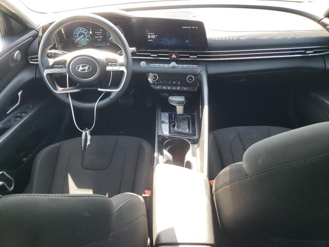 Hyundai ELANTRA Sel Image 4