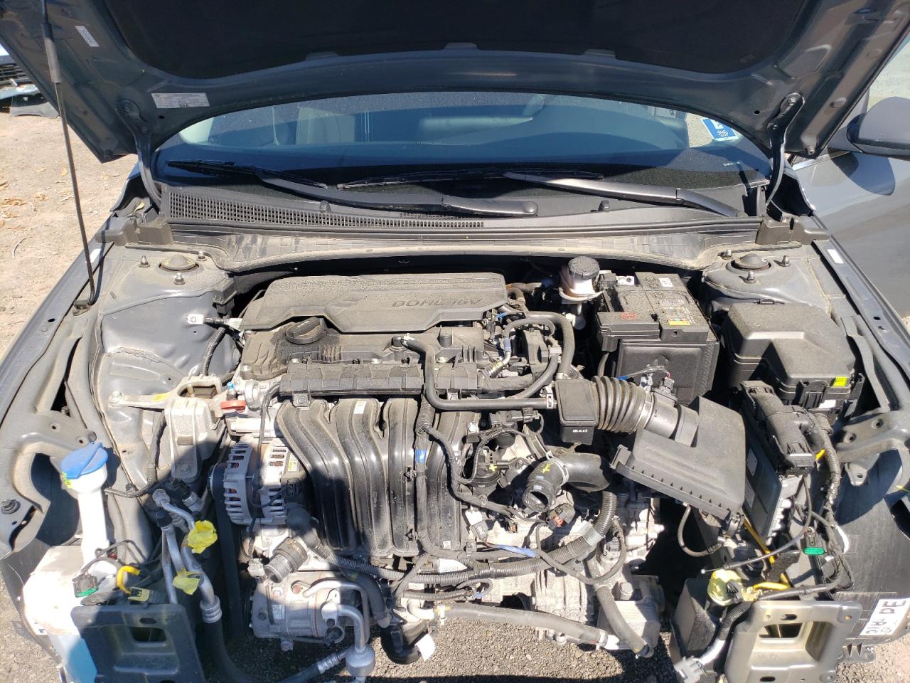 Hyundai ELANTRA Sel Image 12