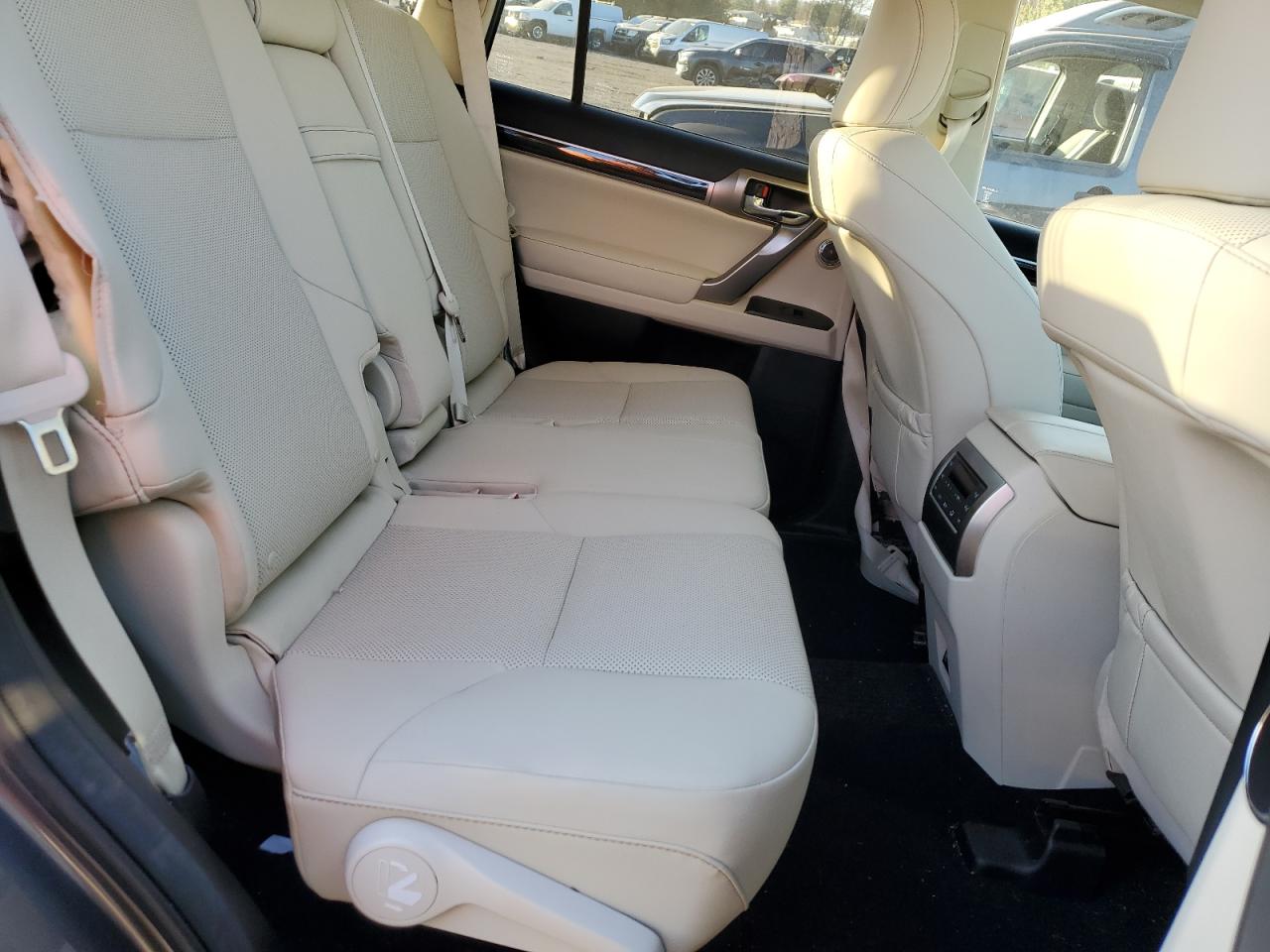 Lexus Gx 460 Image 9