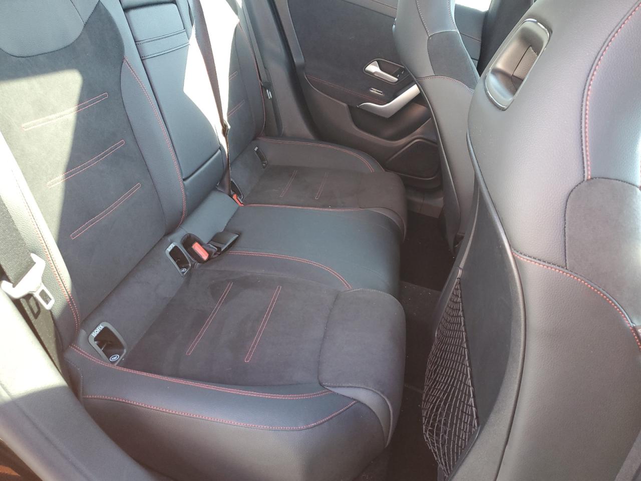 Mercedes-Benz Cla-class 250 4matic Image 8