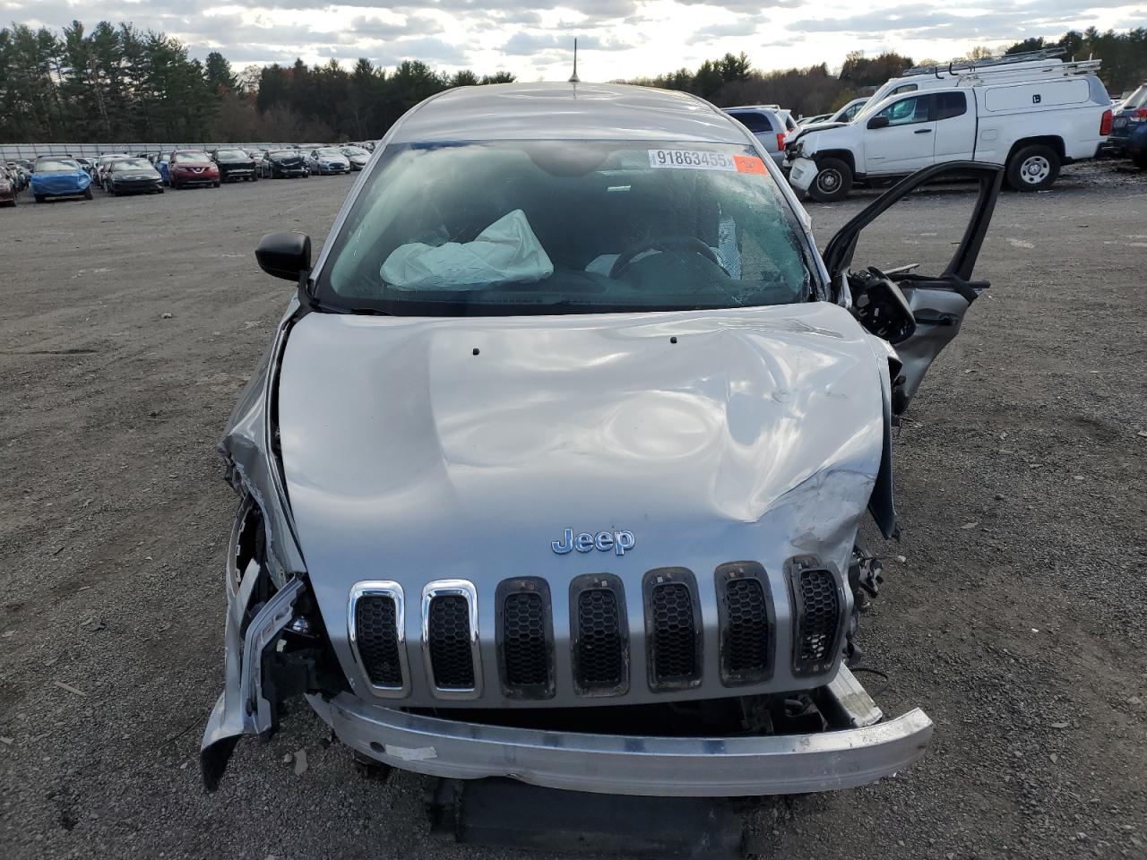 Jeep Grand Cherokee Sport Image 9