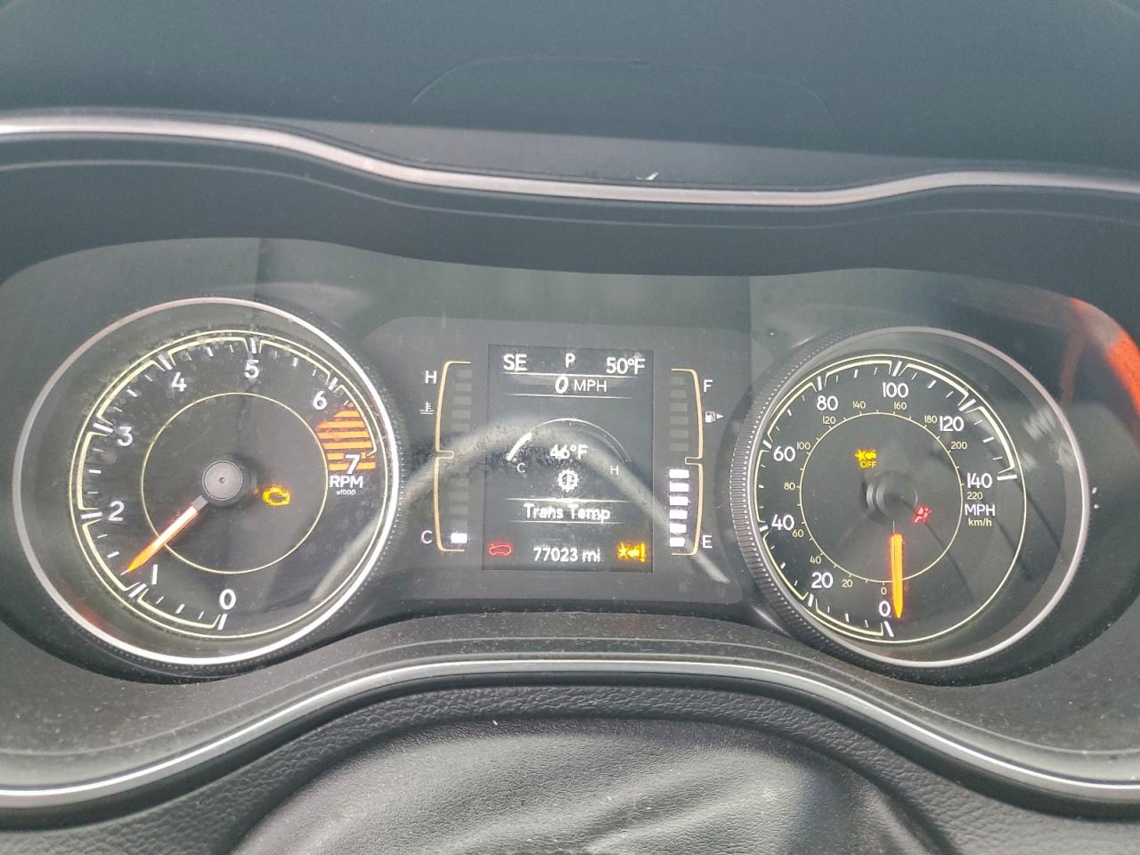 Jeep Grand Cherokee Latitude Image 11