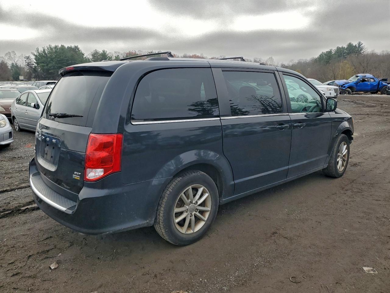 Dodge Caravan Sxt Image 4