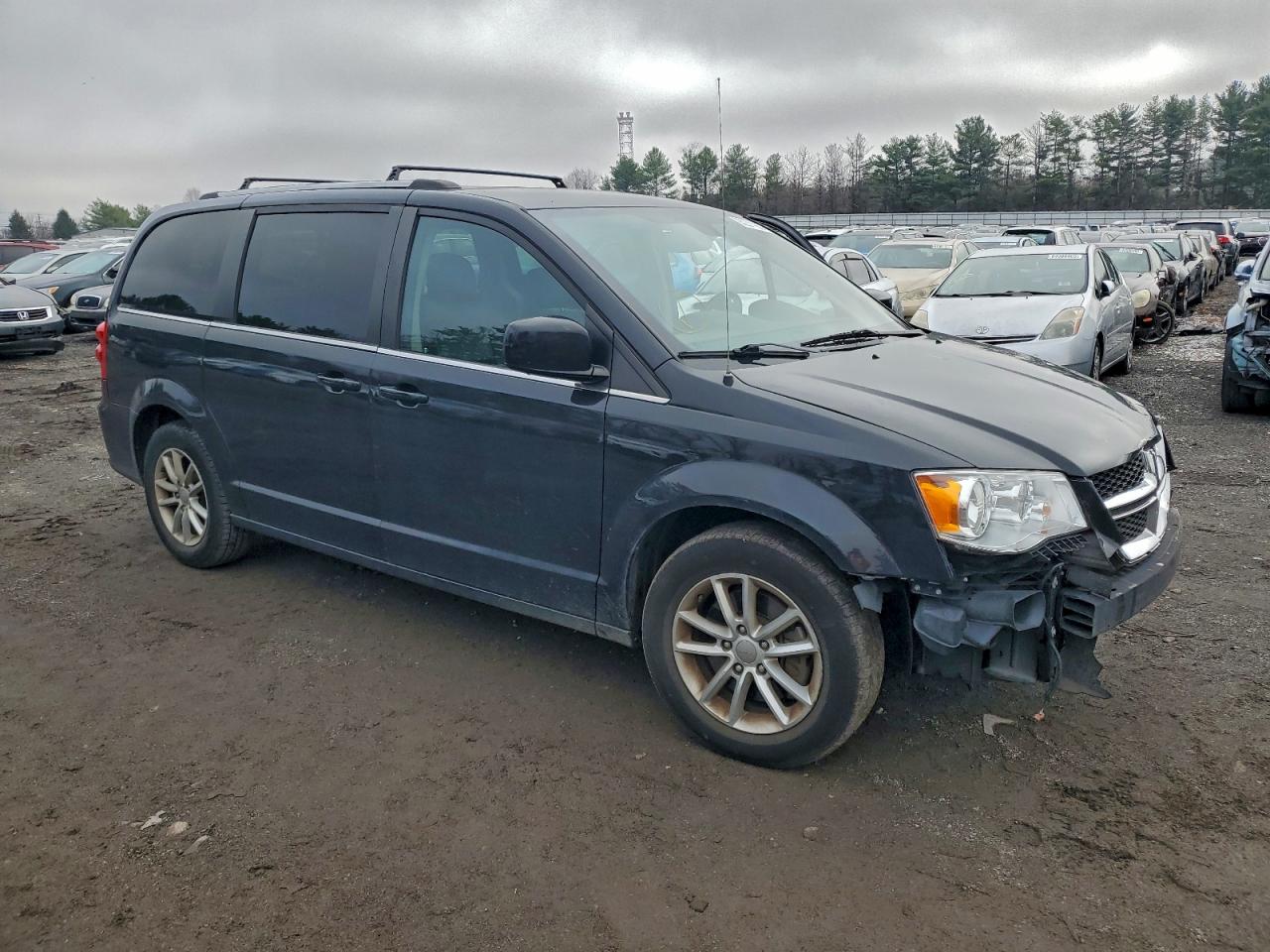 Dodge Caravan Sxt Image 2