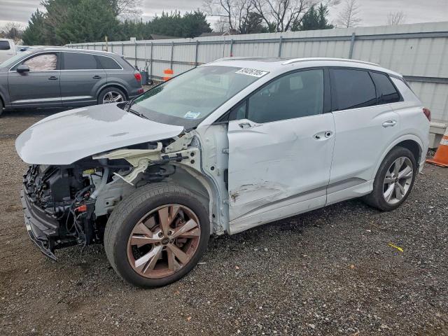  Salvage Audi Q4