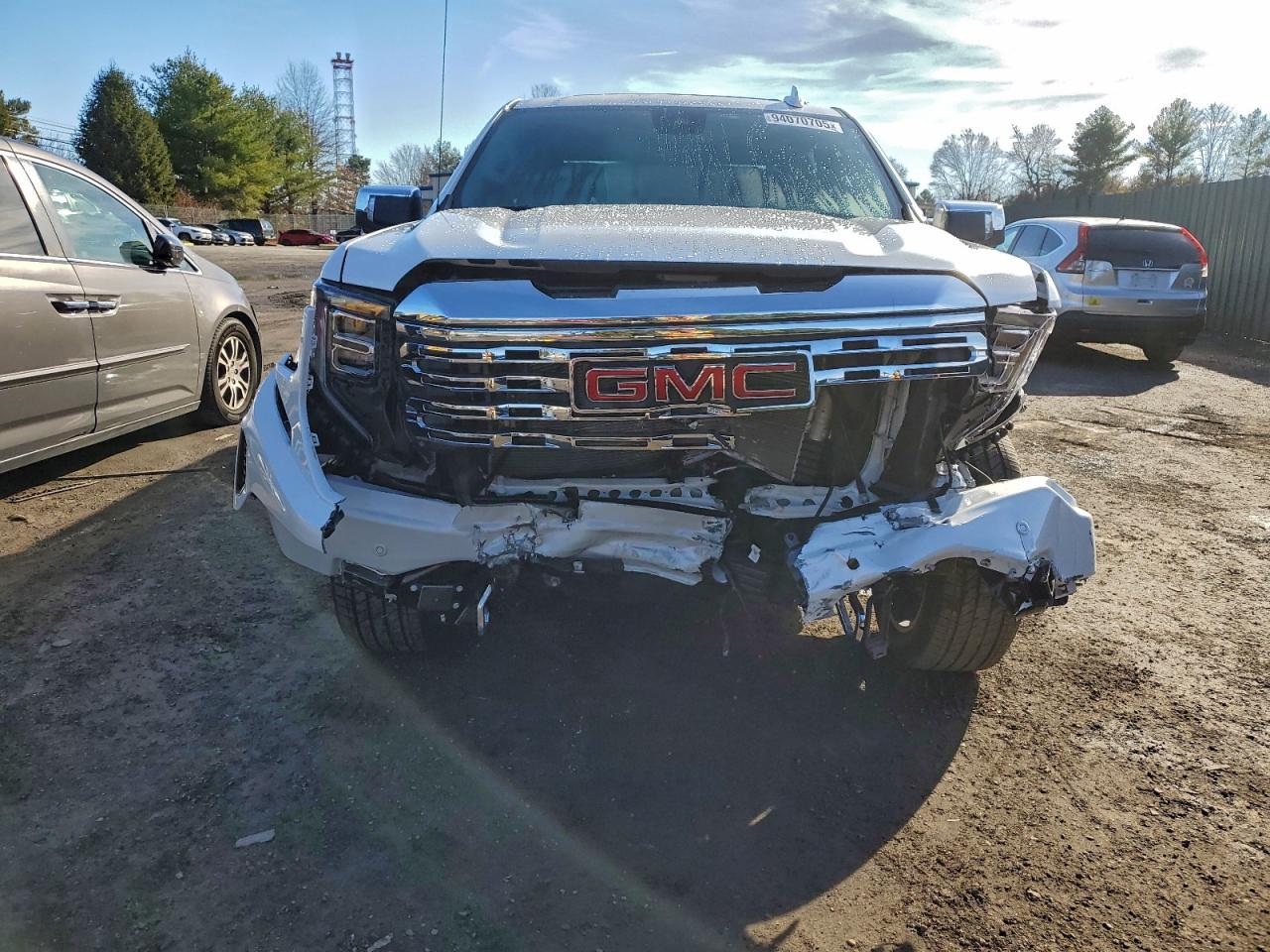 GMC Sierra K1500 Denali Image 4