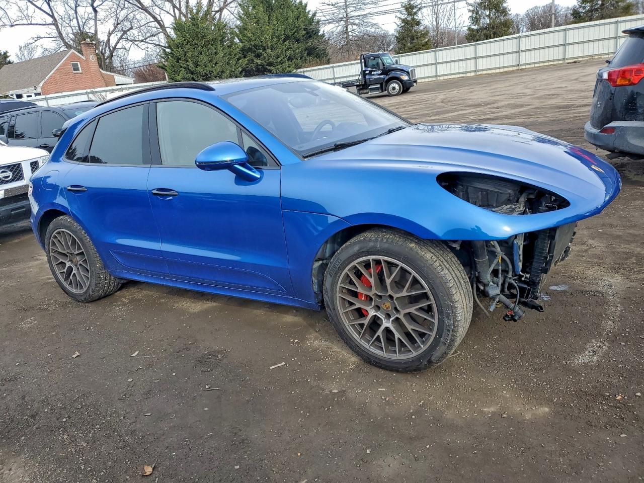 Porsche Macan Turbo Image 11
