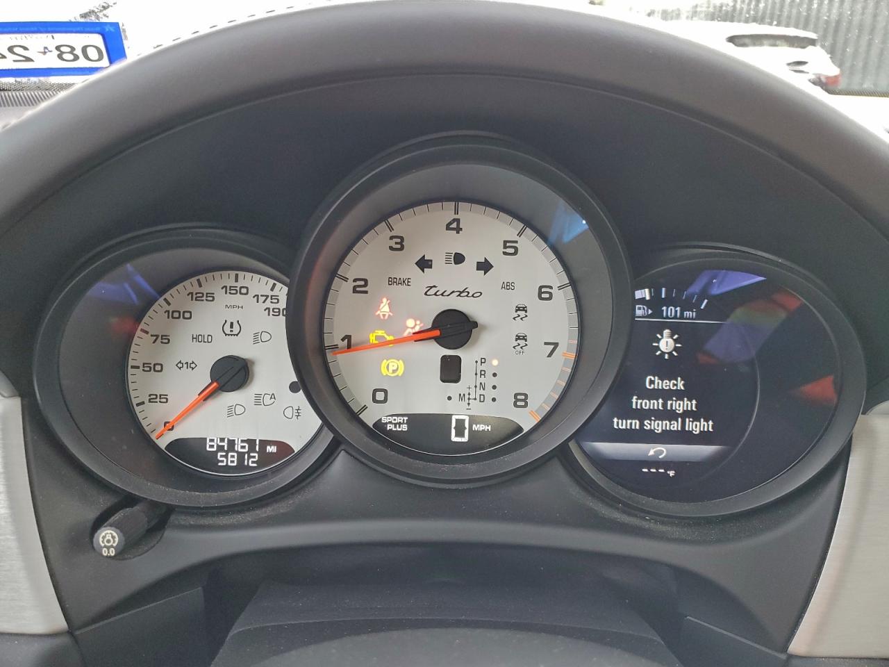 Porsche Macan Turbo Image 5