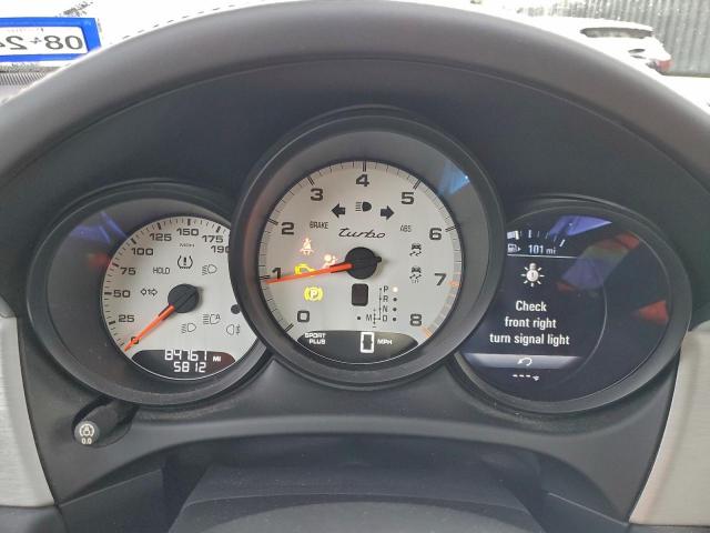 Porsche Macan Turbo Image 5