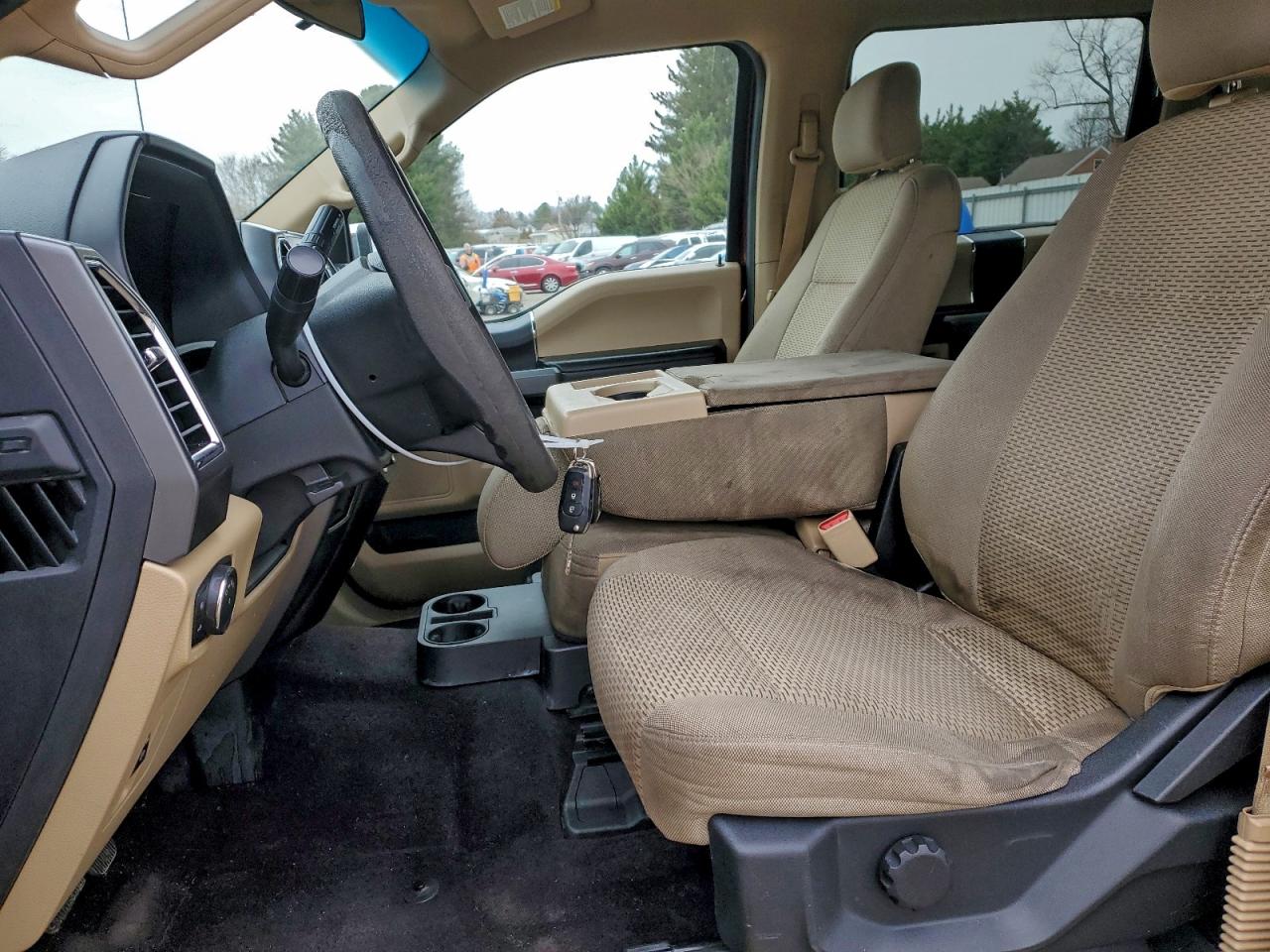 Ford F-150 Supercrew Image 8