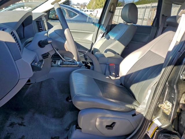 Jeep Grand Cherokee Laredo Image 6