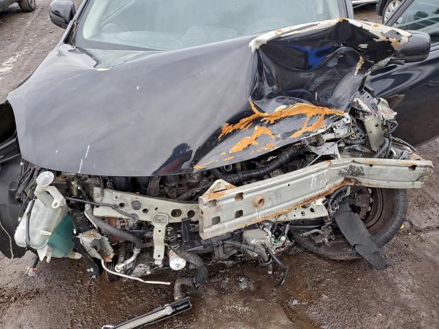 Nissan Versa S Image 7