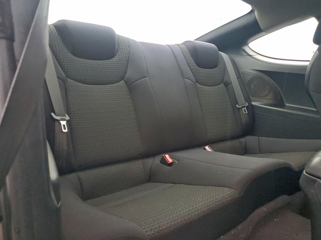 Hyundai Genesis 2.0t Image 9