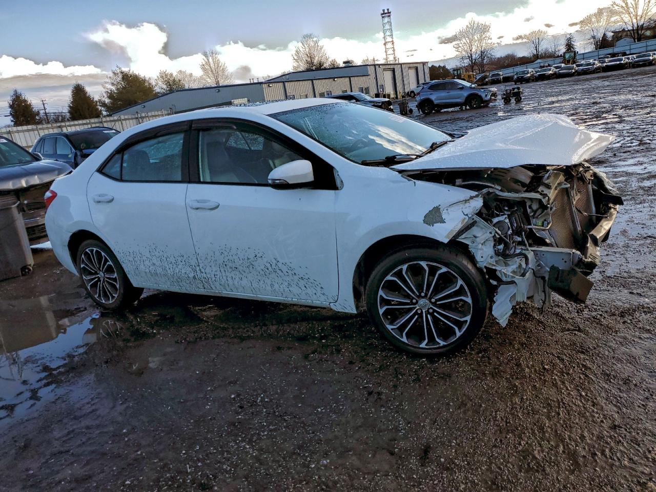 Toyota Corolla L Image 8