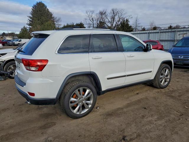 Jeep Grand Cherokee Laredo Image 4