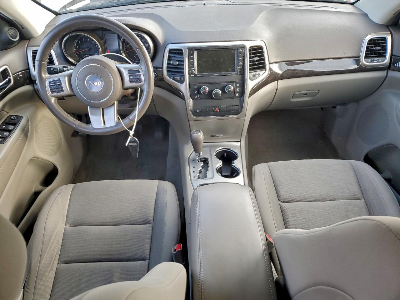 Jeep Grand Cherokee Laredo Image 11