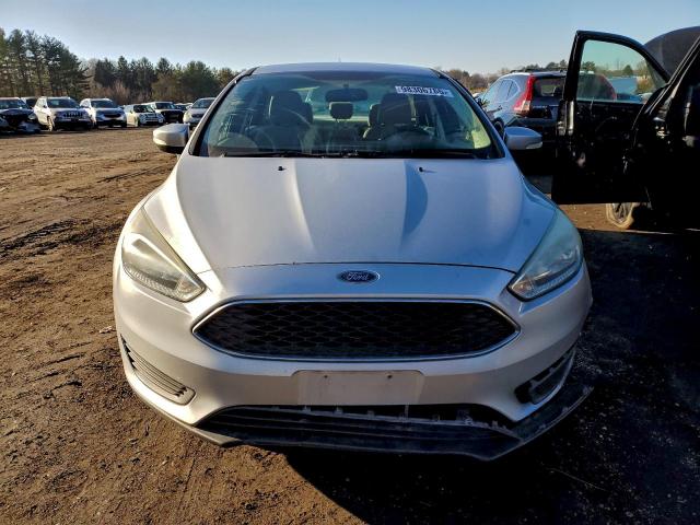 Ford Focus Se Image 11