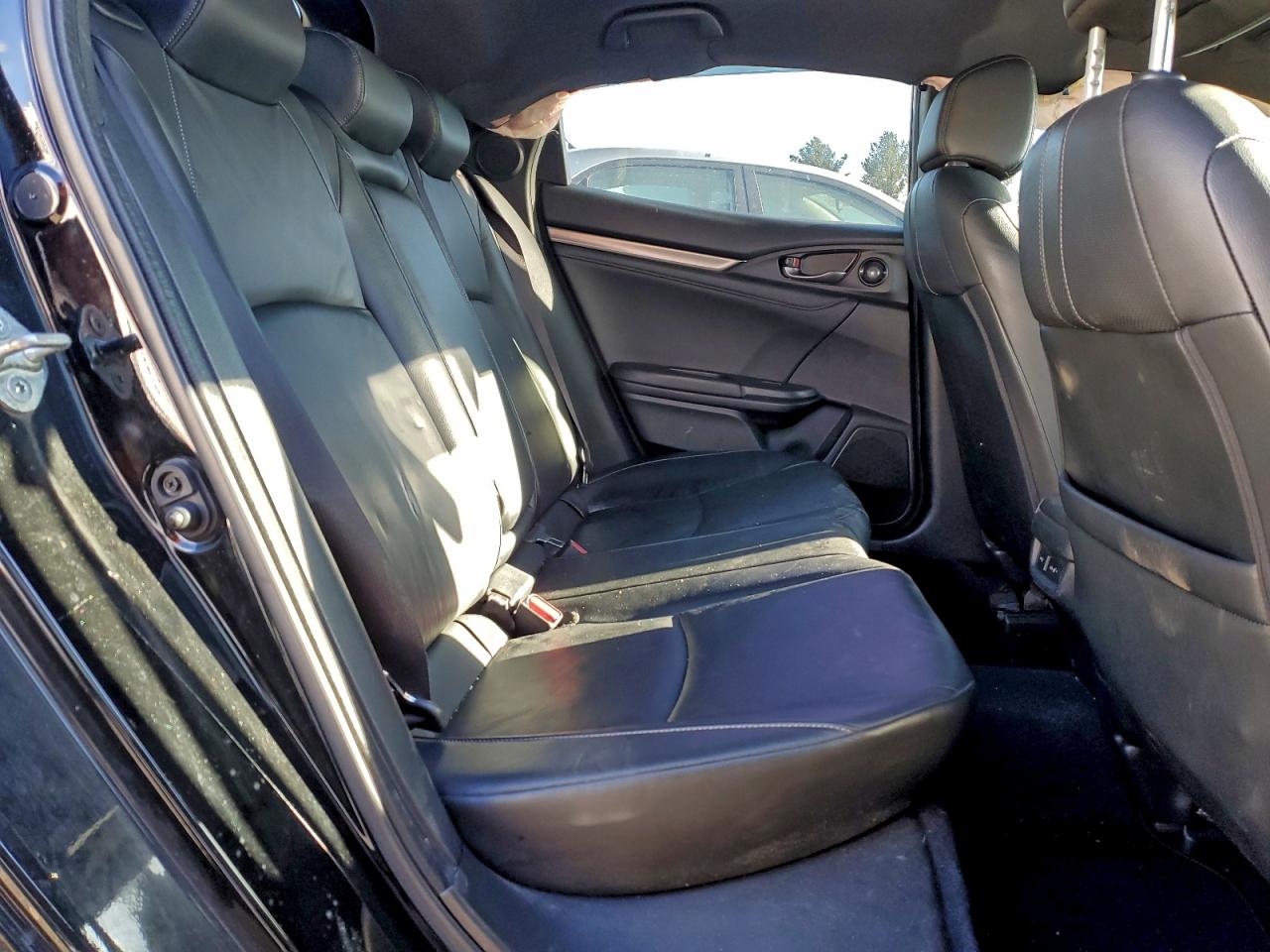 Honda Civic Sport Touring Image 2