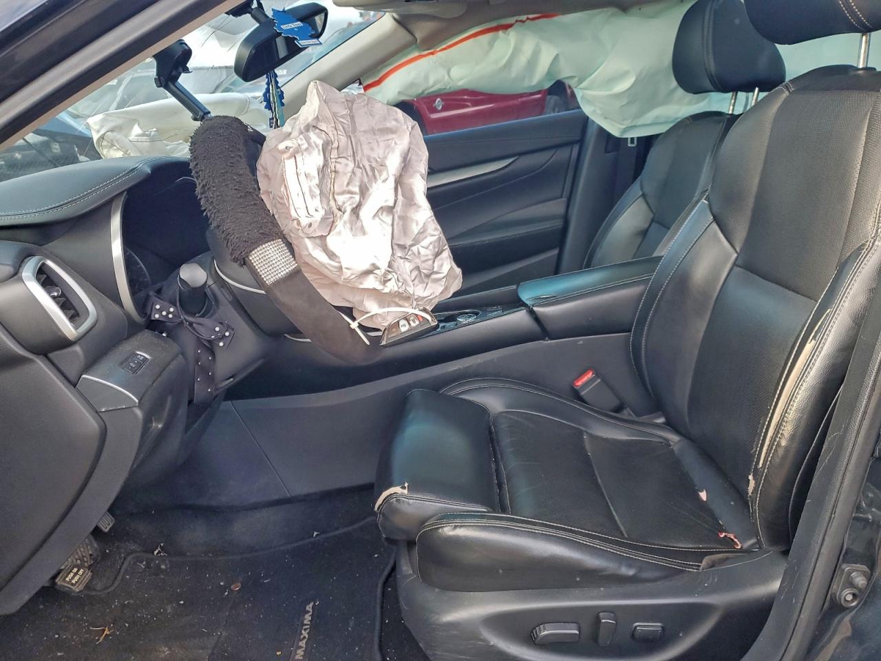 Nissan Maxima 3.5s Image 8