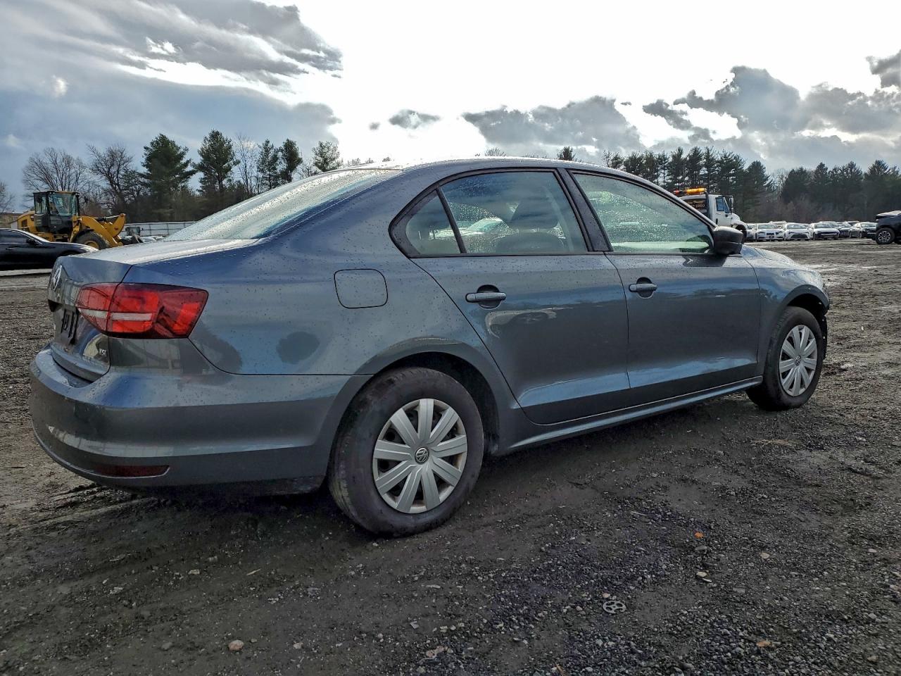 Volkswagen Jetta S Image 4
