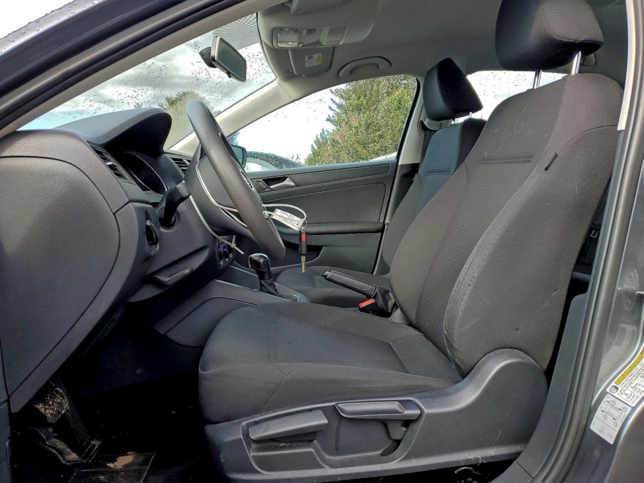 Volkswagen Jetta S Image 10