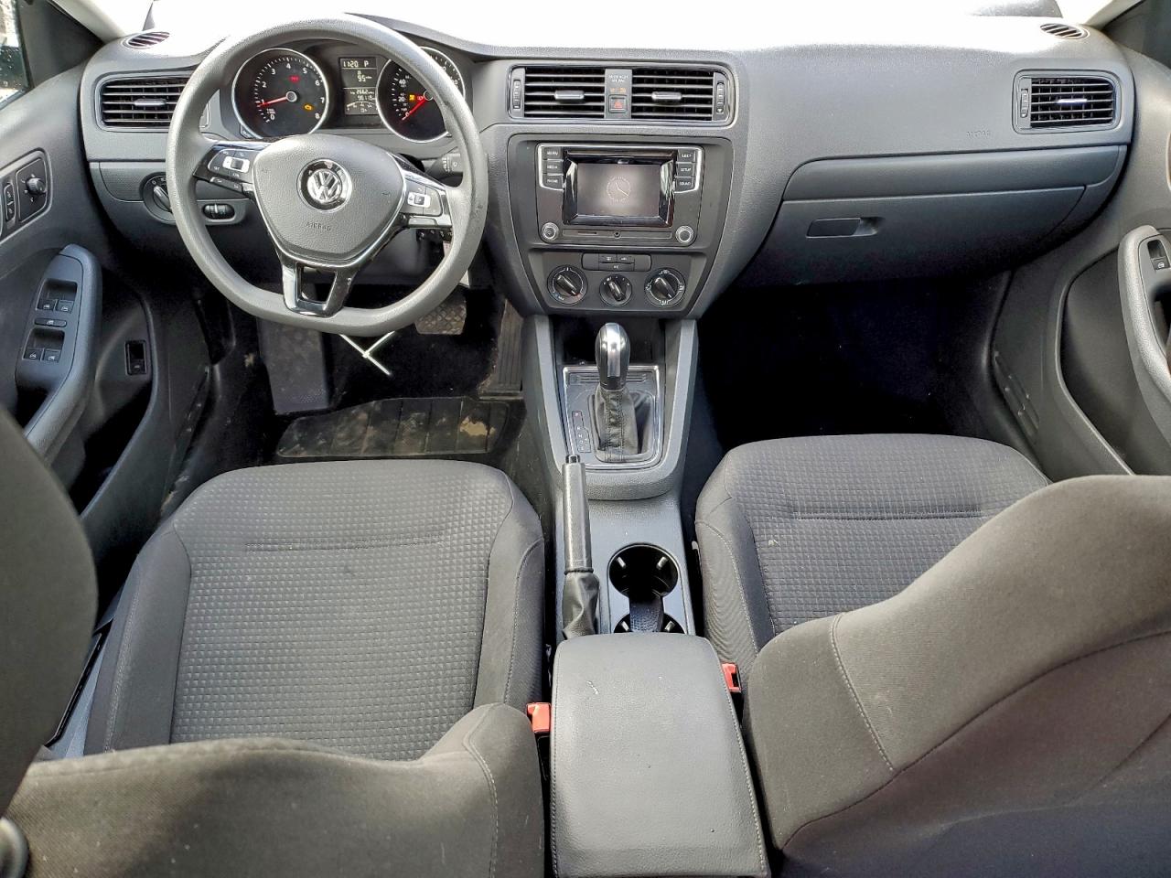 Volkswagen Jetta S Image 12